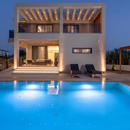 Diamond With Swimming Pool *