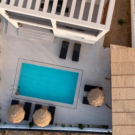 Diamond With Swimming Pool Villa Ciliví