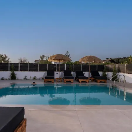 Diamond With Swimming Pool Βίλα *