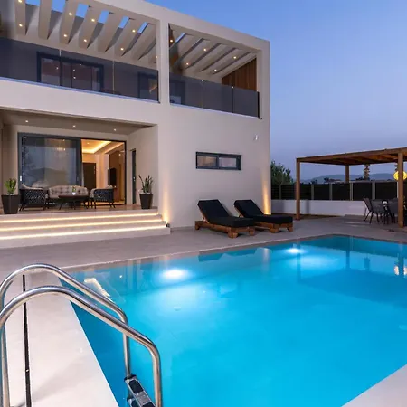 Diamond With Swimming Pool Villa Ciliví