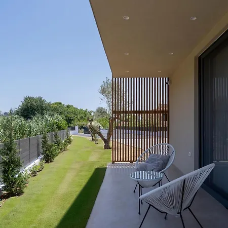 Diamond With Swimming Pool Villa Ciliví