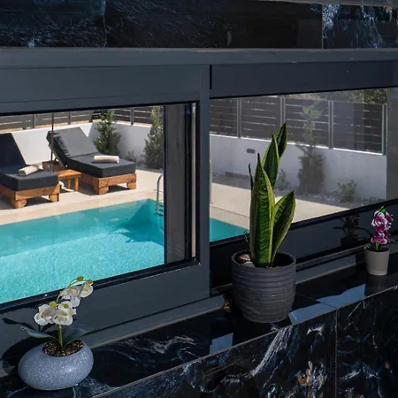 Diamond With Swimming Pool Βίλα *