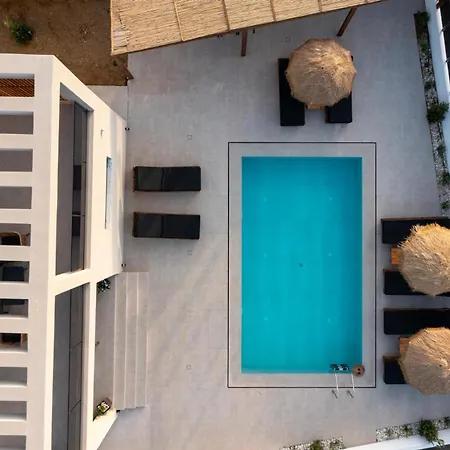 Diamond With Swimming Pool Willa